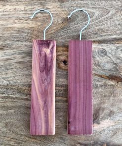 Blocs en cèdre rouge avec crochets – antimite naturel