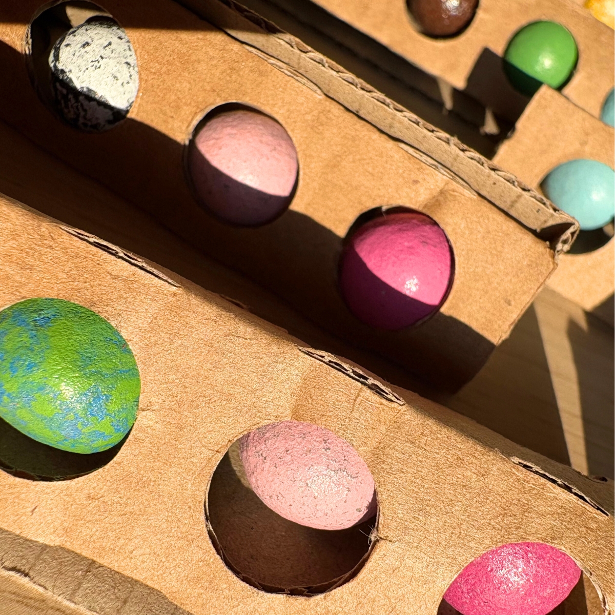 Pack de billes colorées en terre – Image 2