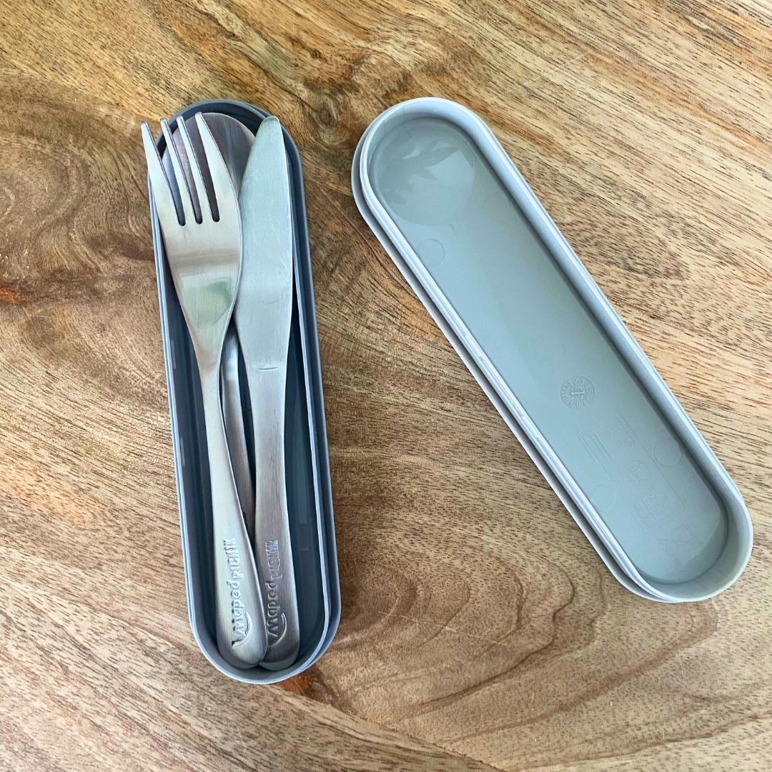 Set de couverts réutilisables et sa boite grise – Image 2