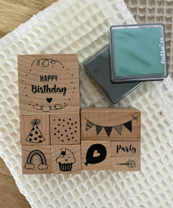 Set de tampons en bois « Happy birthday » – 11 pièces
