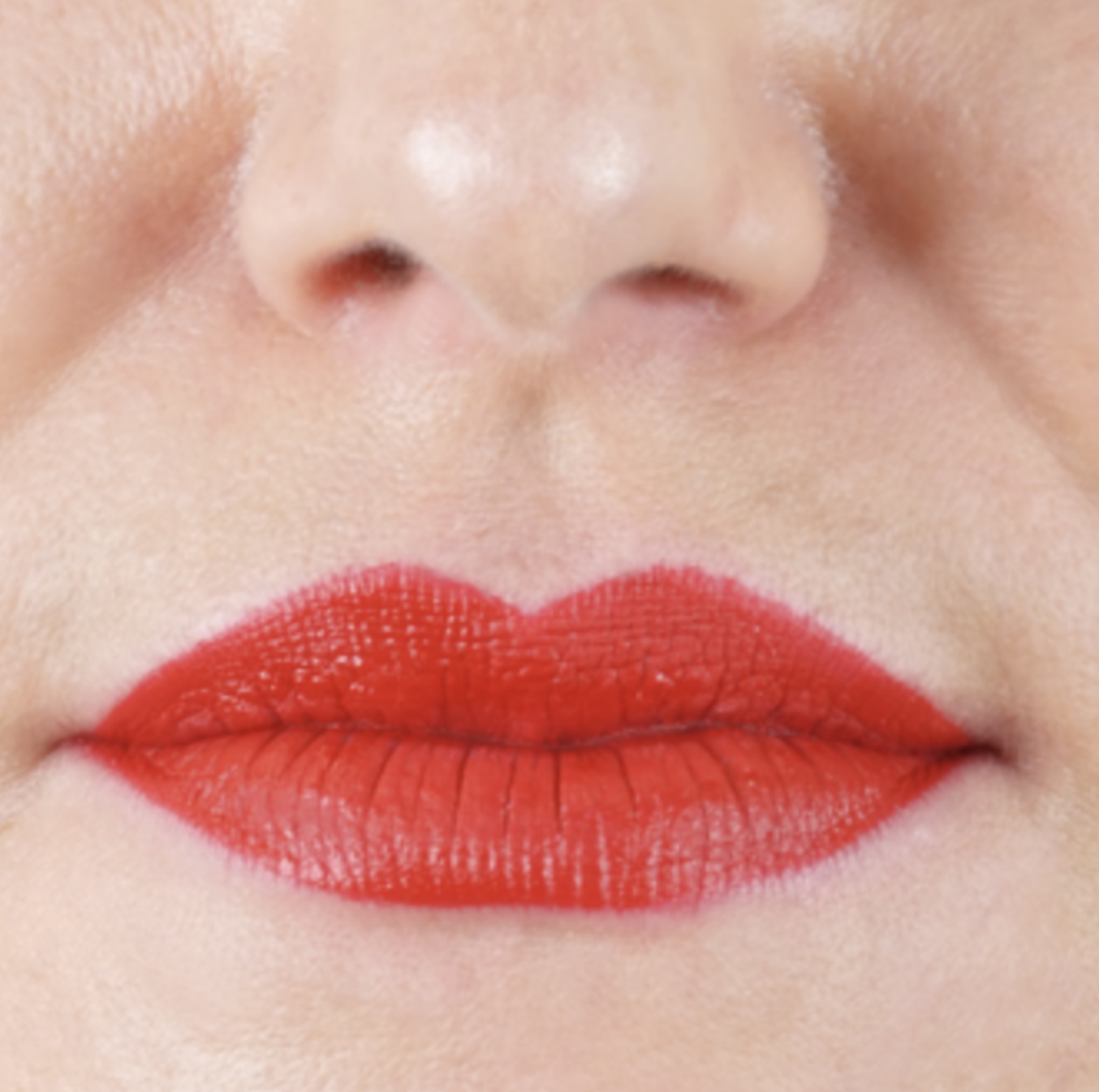 Rouge à lèvres Audacieux 420 – Le rouge – Image 2