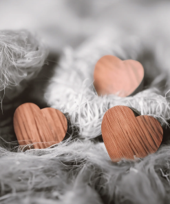Lot de 15 petits coeurs en cèdre rouge anti-mites et anti-insectes