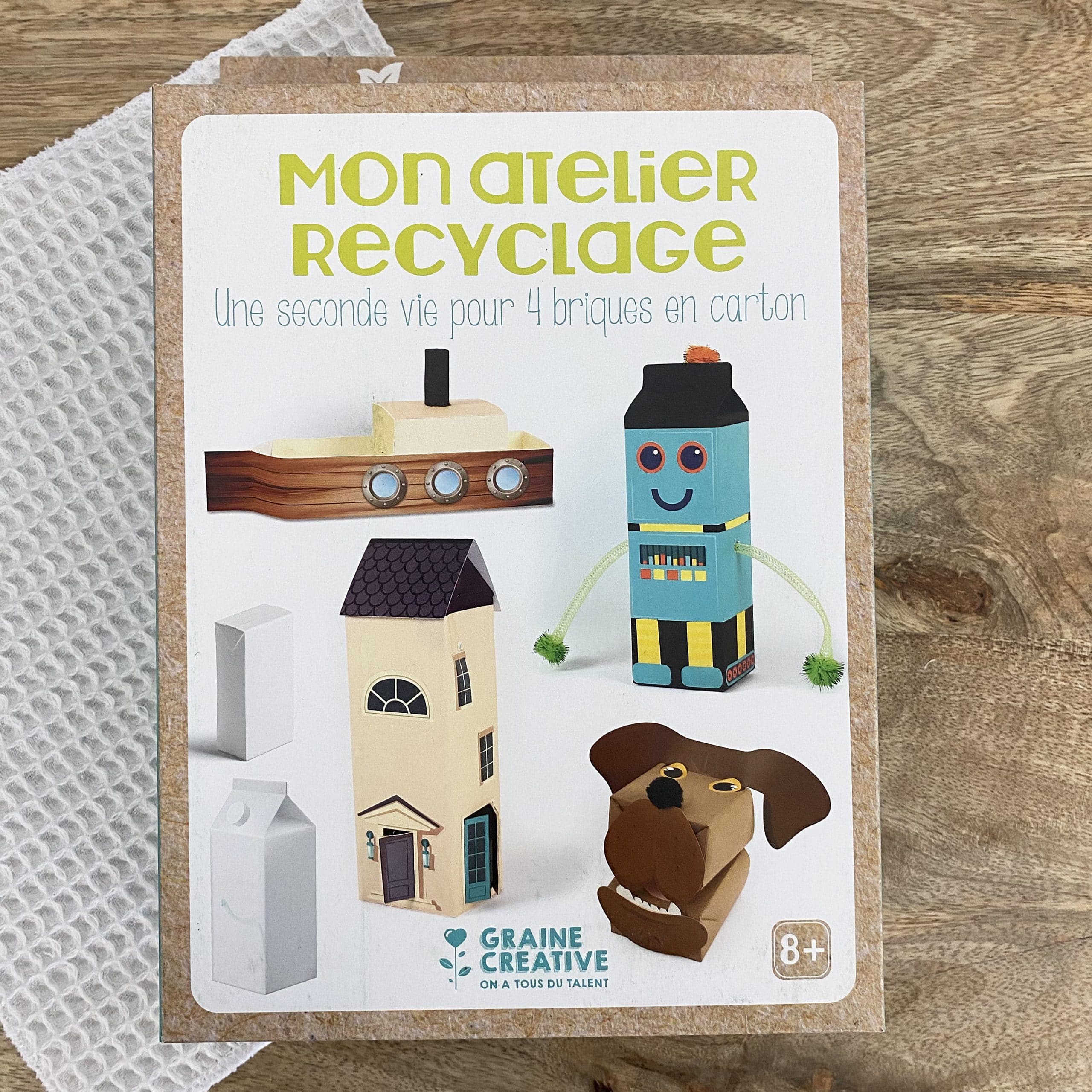 Kit : Mon atelier recyclage – Briques en carton