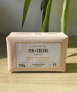 Savon doux parfumé – Pétales de rose