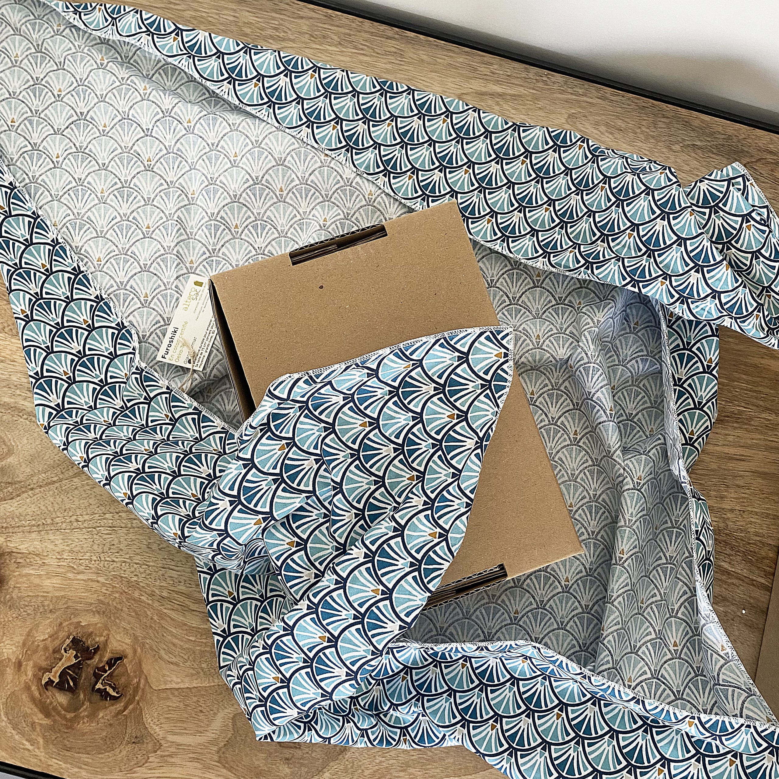 Furoshiki | Motif aléatoire 75*75 cm – Image 3