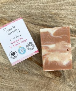 Savon doux au géranium et argile rouge