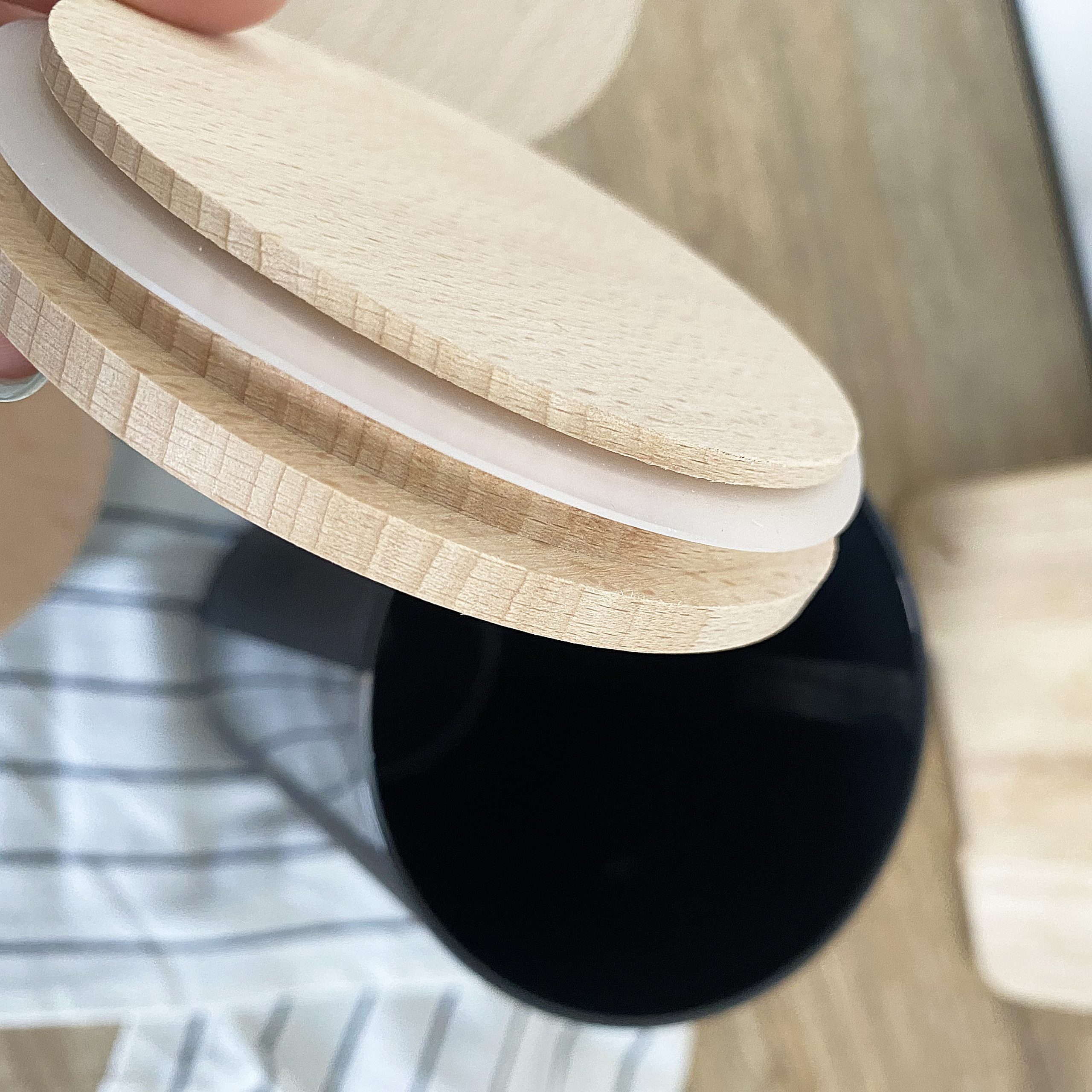 Bocaux en verre noir avec bouchon en bois de hêtre – Image 5