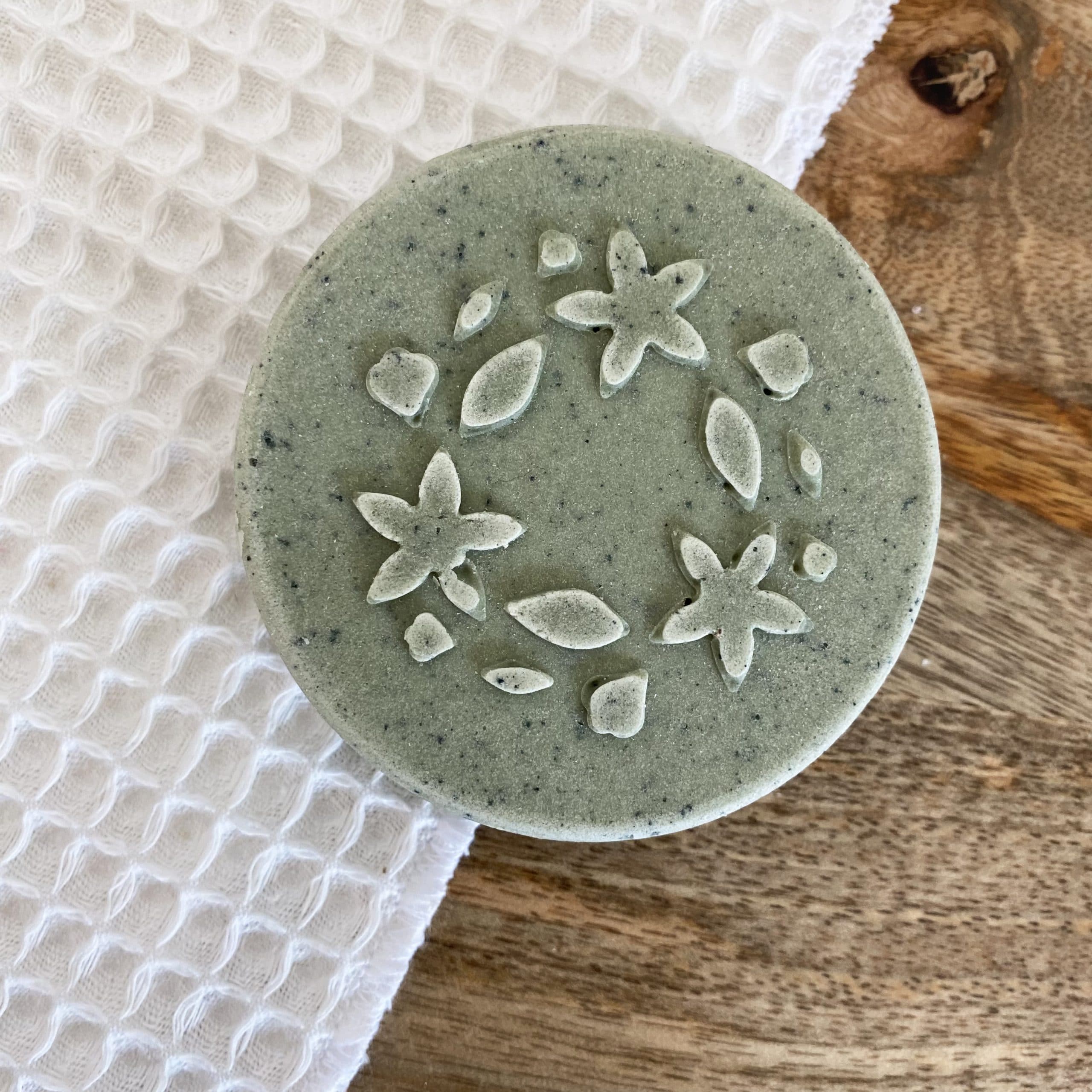 Shampoing solide herbes folles – cheveux gras