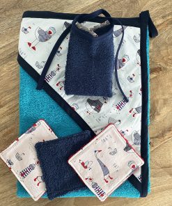 Kit de naissance (cape de bain / cotons lavables / bavoir) – Motif oie