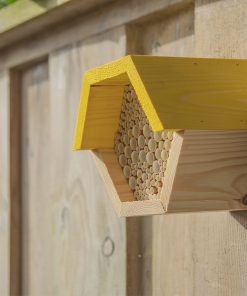 Maison à abeilles hexagonale