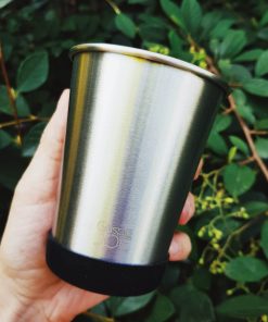 Gobelet en inox avec base antidérapante