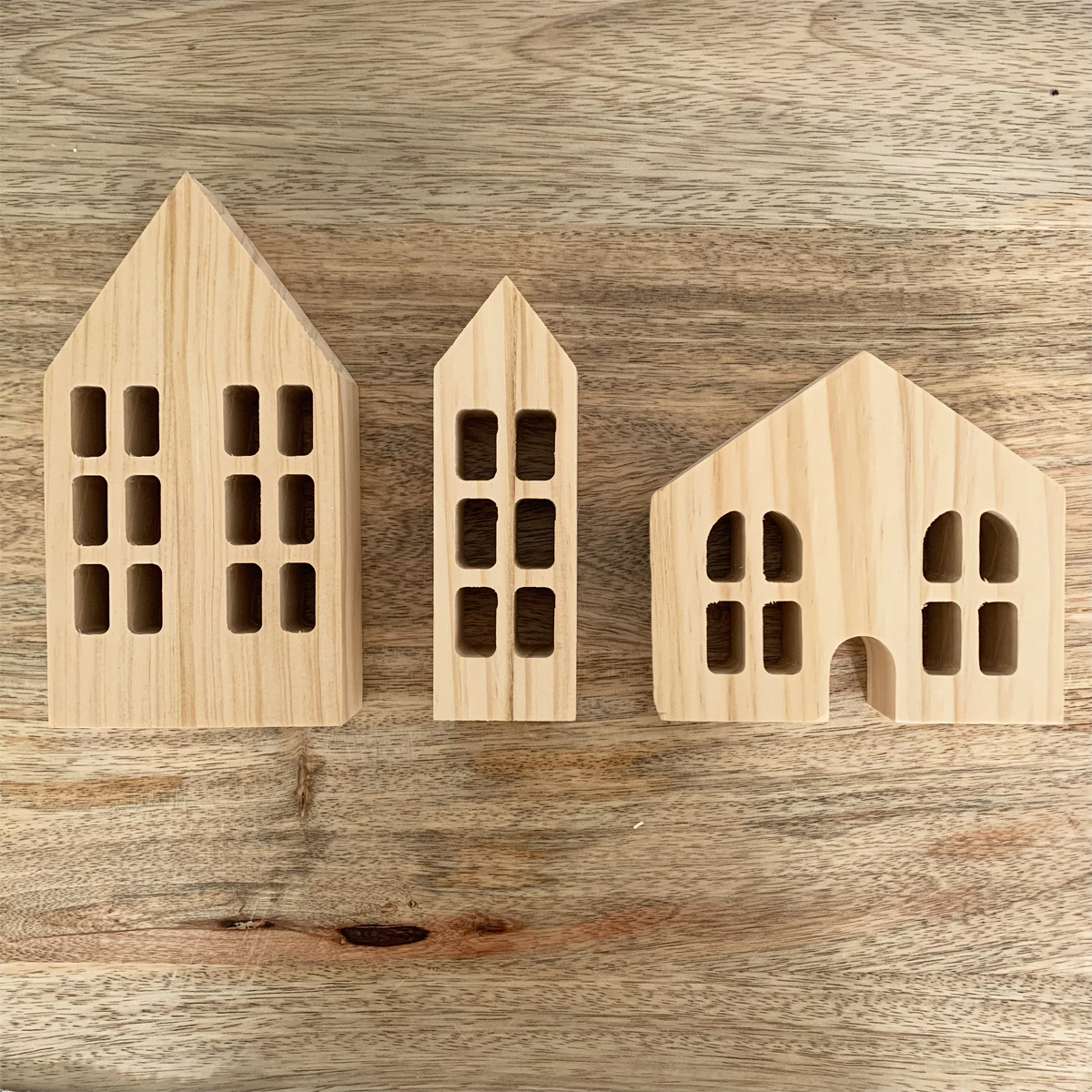 Petite maisonnette en bois – Taille S – Image 4